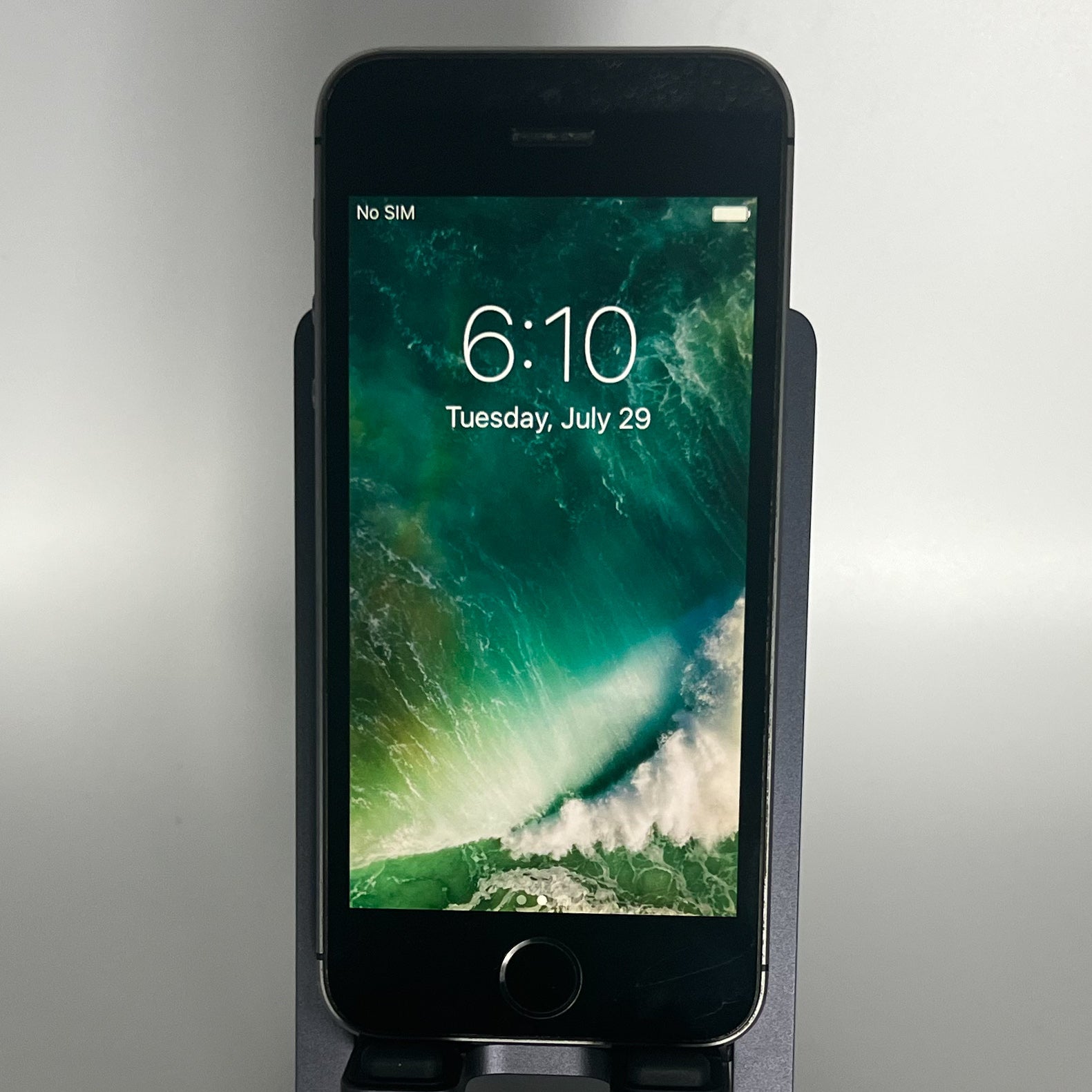 iPhone 5S - iOS 10.3.1 (RARE) - locked - 16GB - Battery 93%