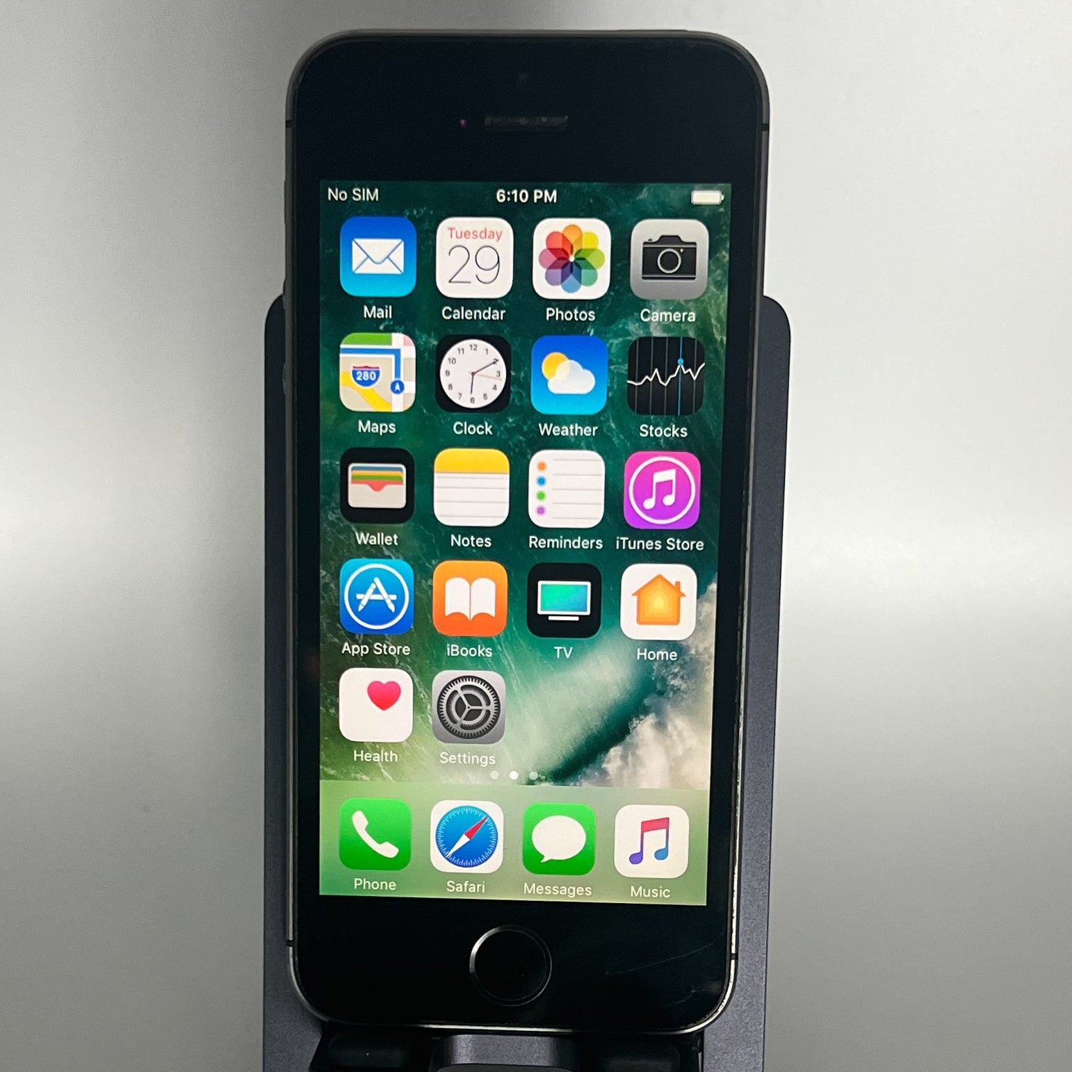 iPhone 5S - iOS 10.3.1 (RARE) - locked - 16GB - Battery 93%