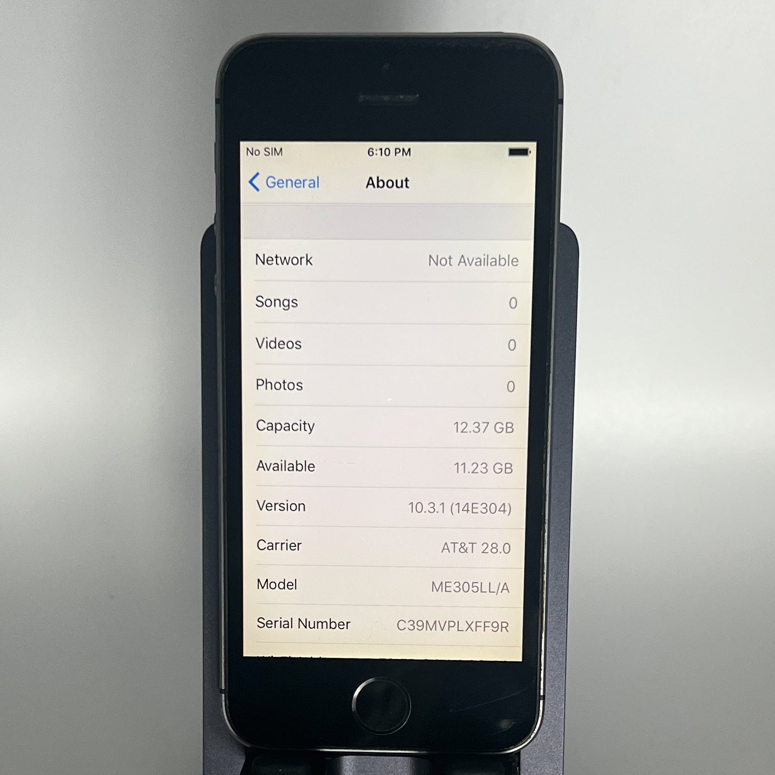 iPhone 5S - iOS 10.3.1 (RARE) - locked - 16GB - Battery 93%