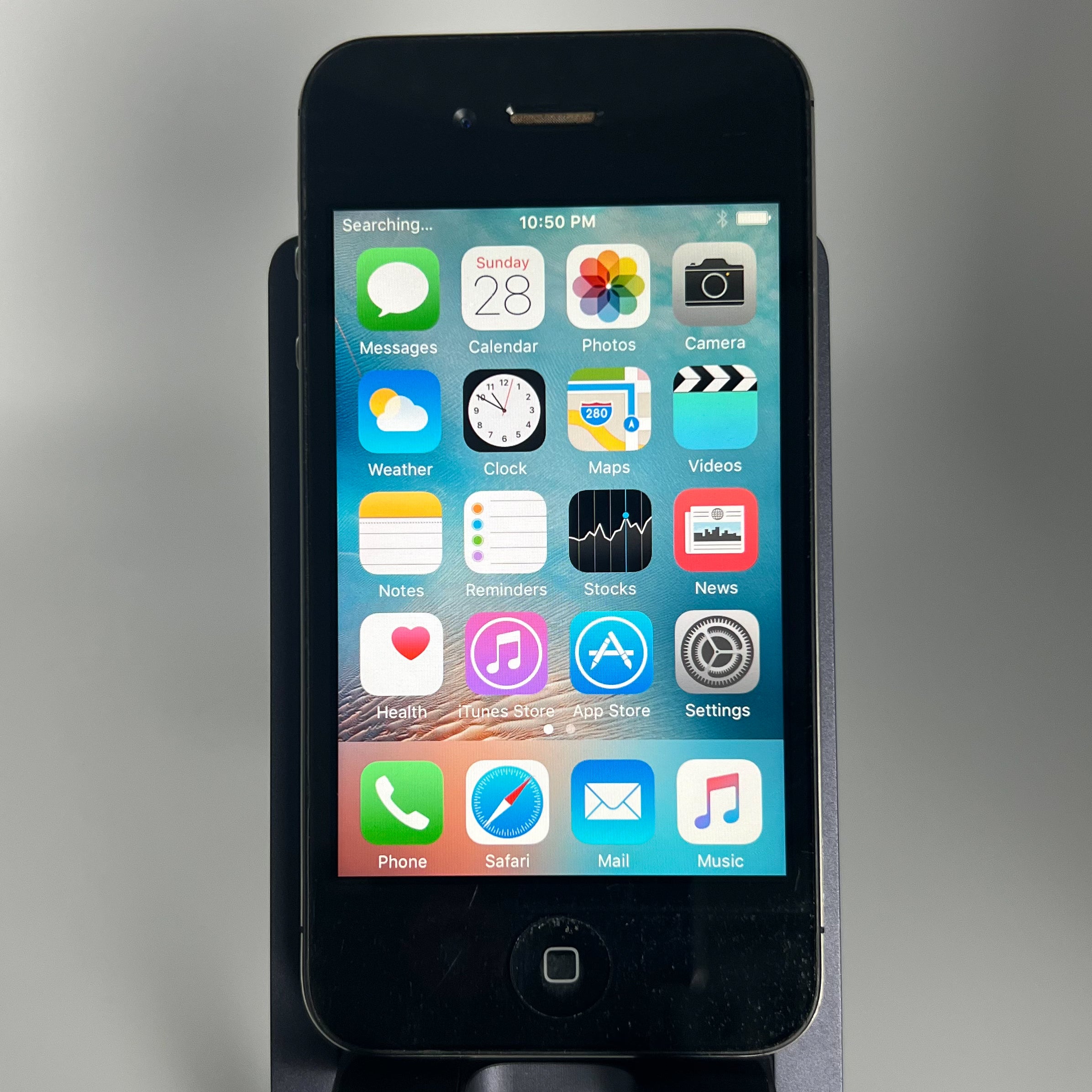 iPhone 4S - Works fine - 16GB - iOS 9.3.5 - Battery 69% - Unlocked