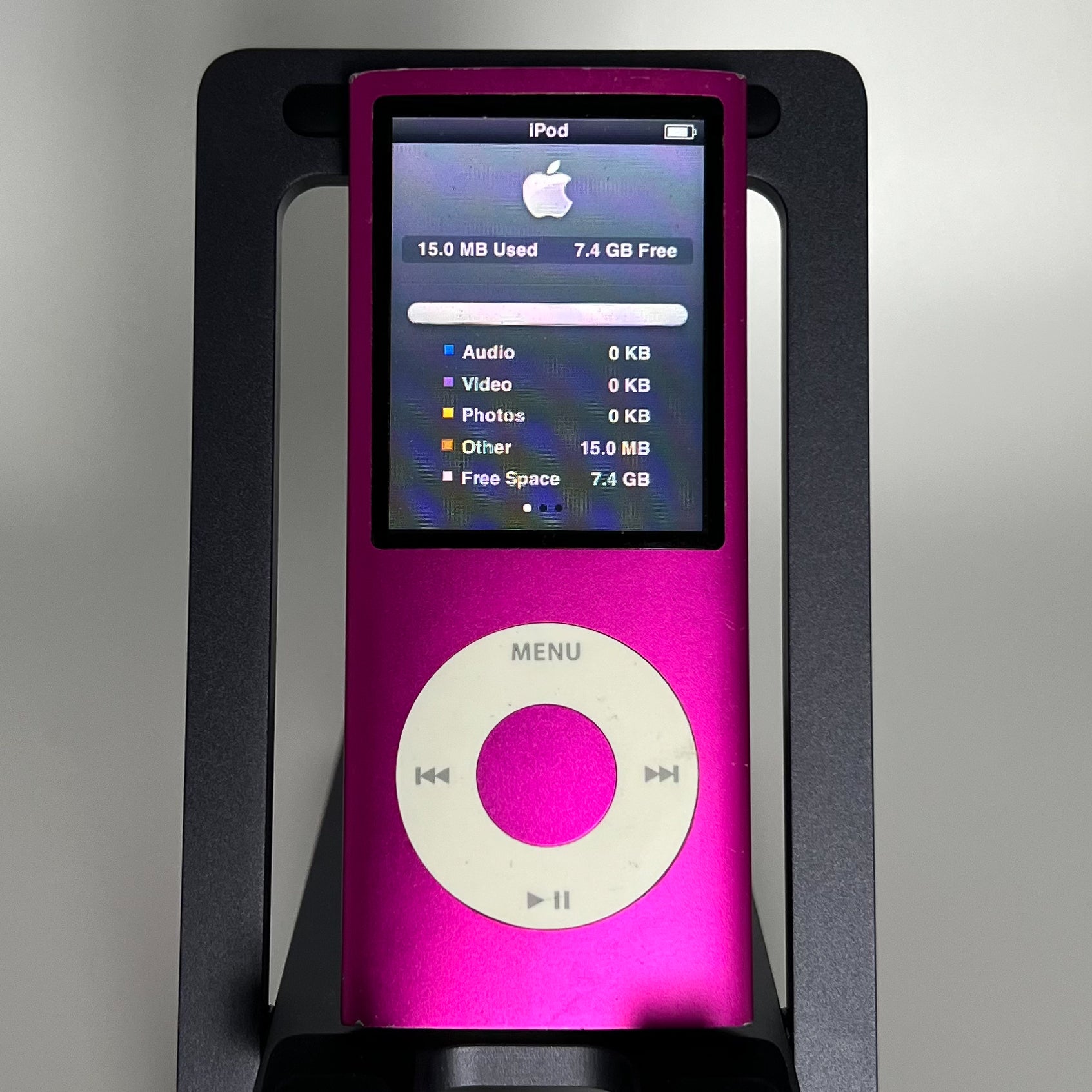 iPod Nano 4 - 8GB - A1285 - Works fine
