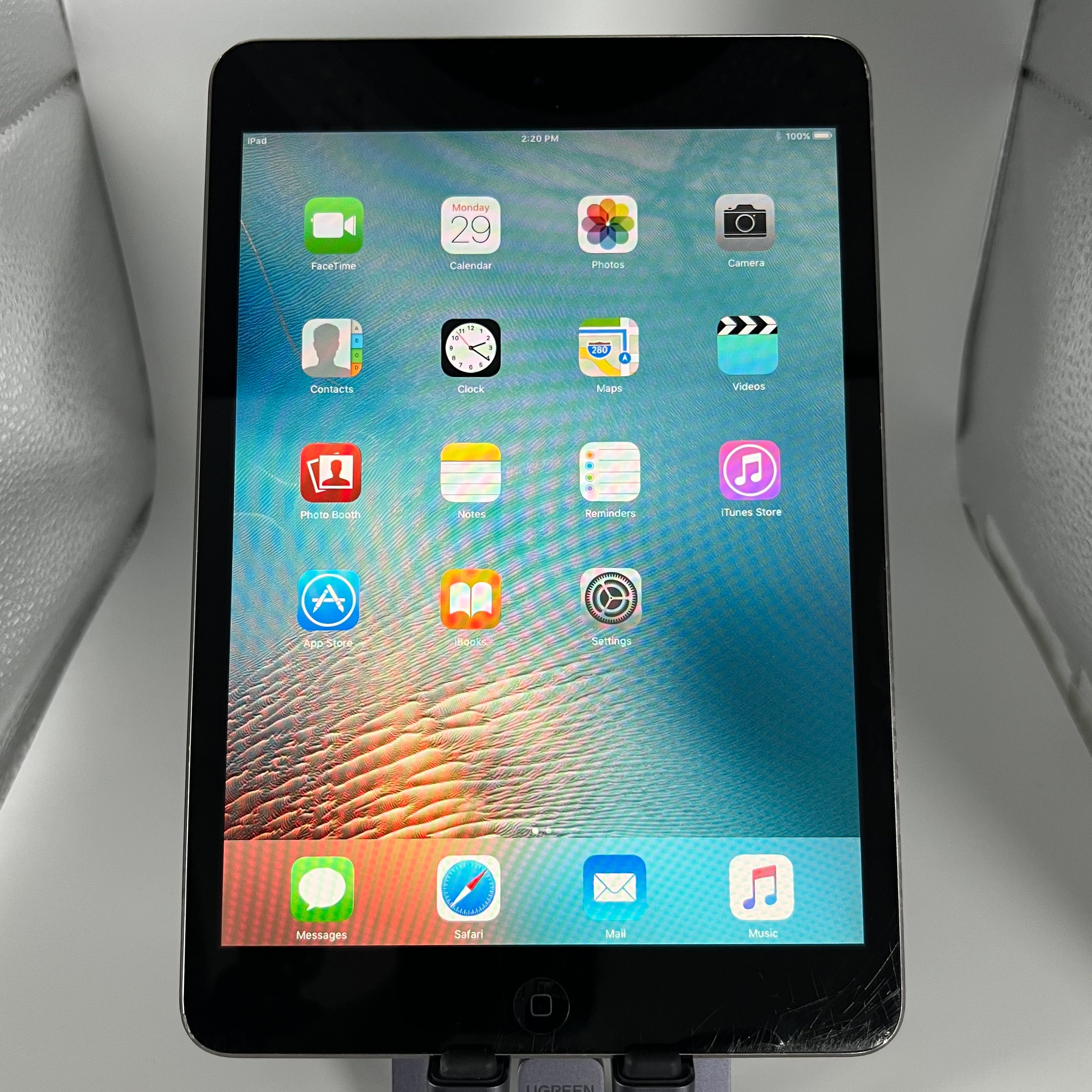 iPad Mini 1 - iOS 9.3.5 - 16GB - Works fine - Wifi