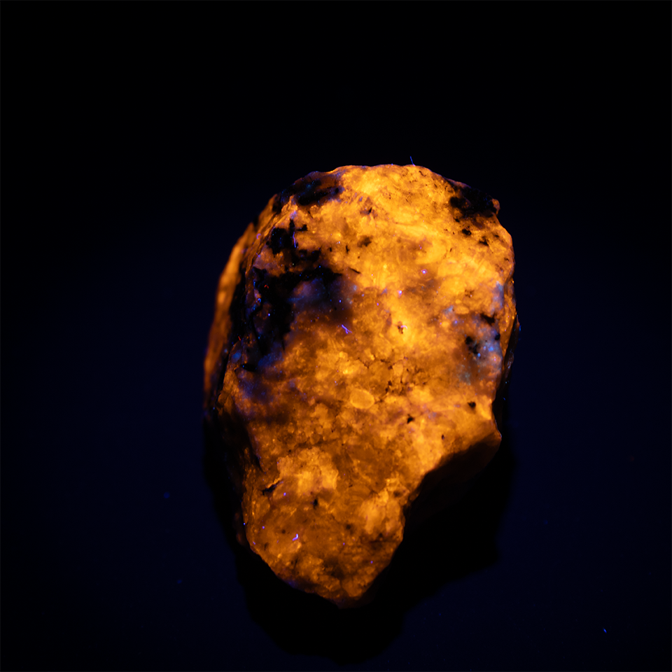 Sodalite, Aegirine - 3,5 x 3,5 x 2,5 cm