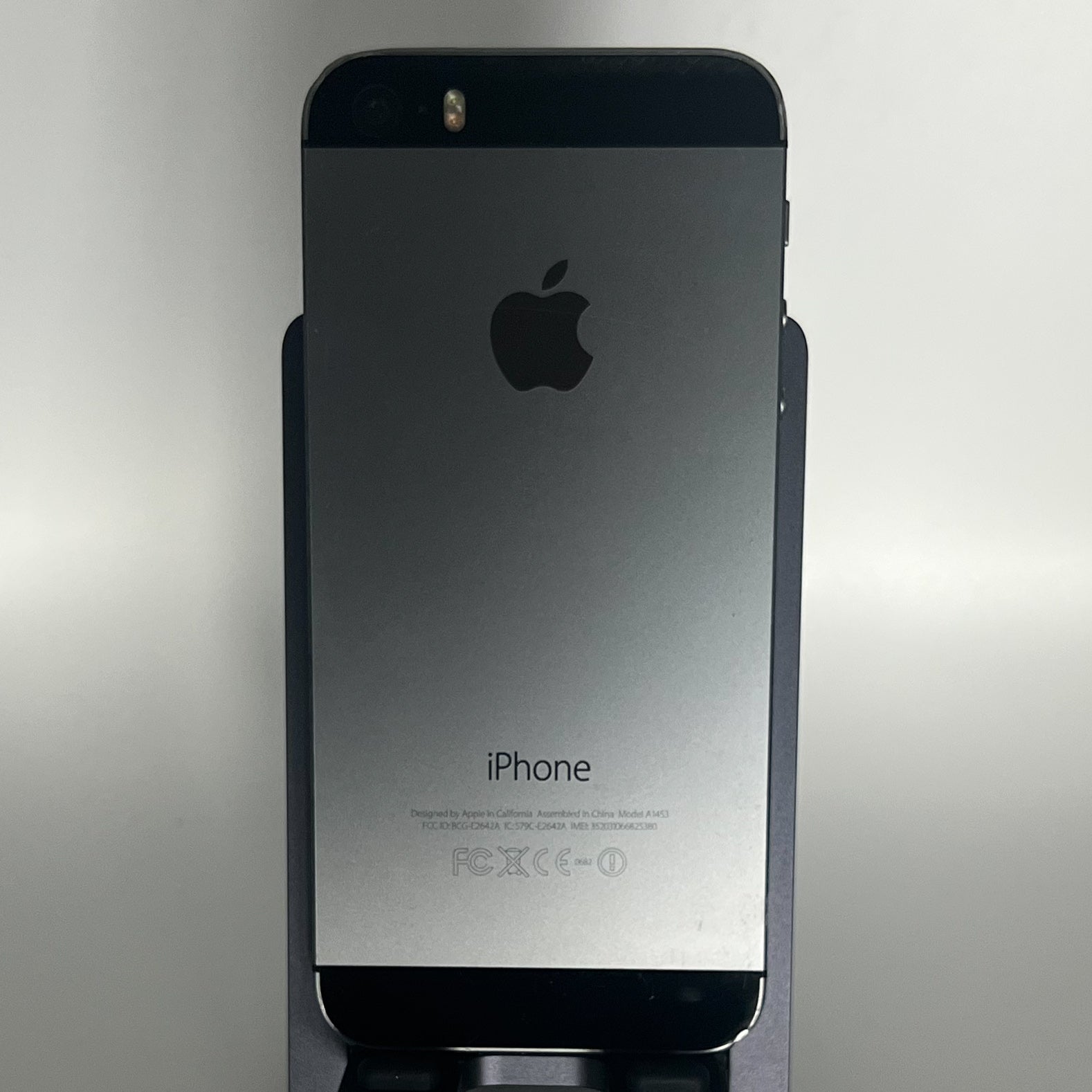 iPhone 5S - iOS 11.2.1 - Unlocked - 16GB - Battery 71%