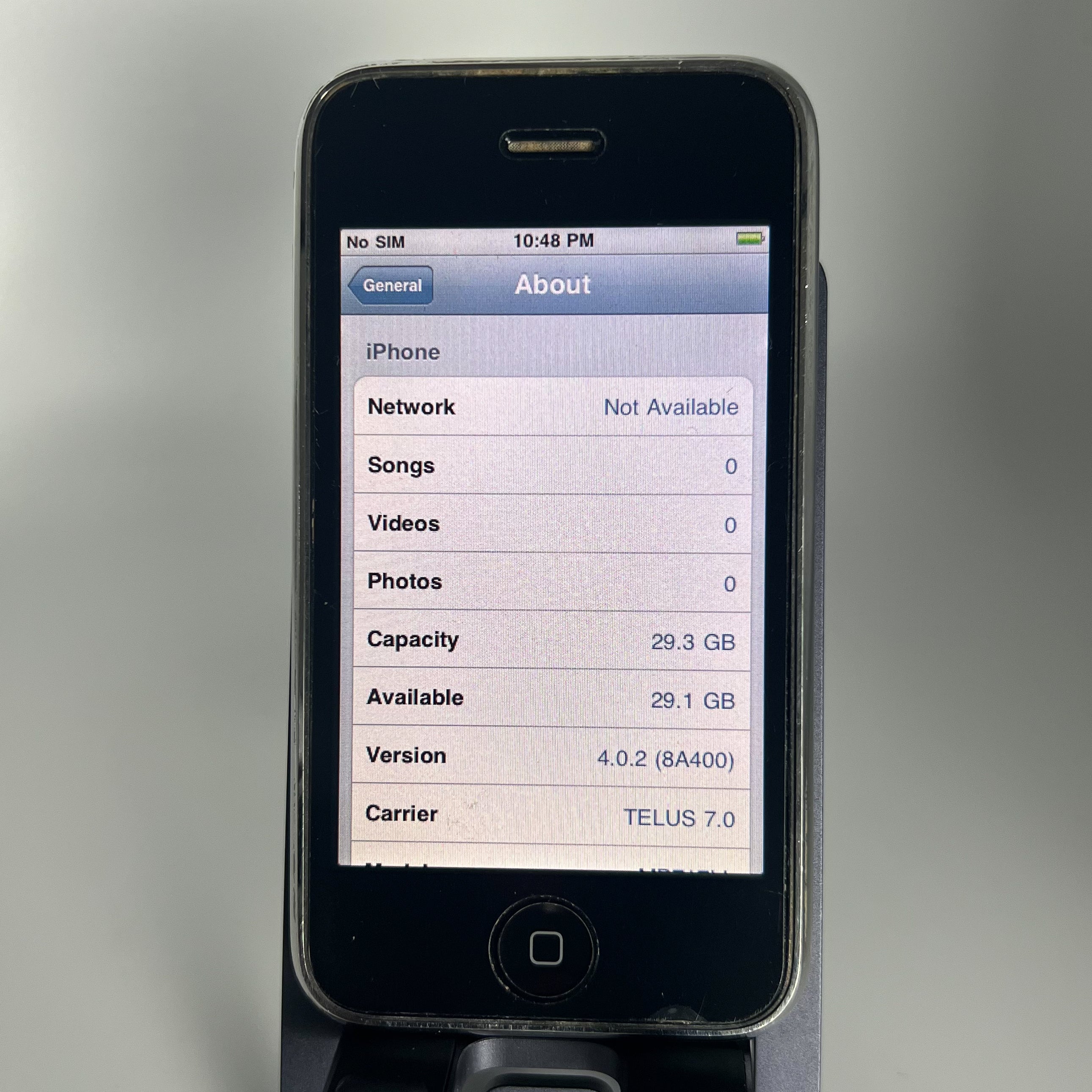 iPhone 3GS - iOS 4.0.2 (RARE) - 32GB - Works fine - Unlocked